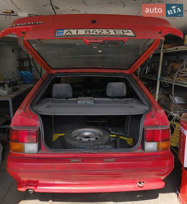 Хэтчбек Renault 19 1989 в Тетиеве