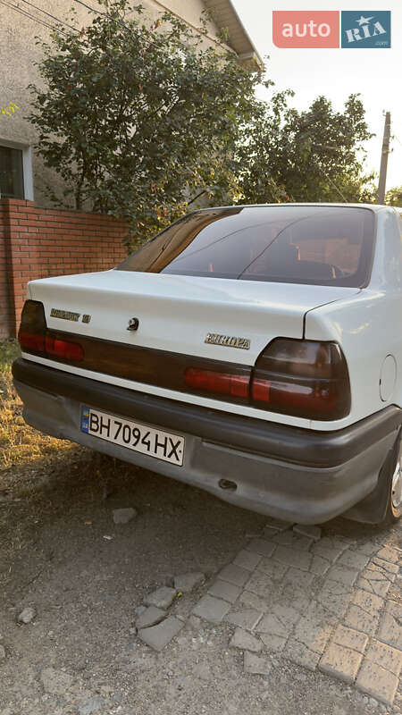 Седан Renault 19 1996 в Измаиле