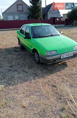 Седан Renault 19 1991 в Апостолово