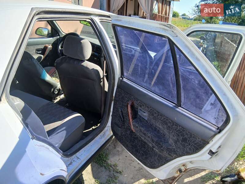 Седан Renault 19 1995 в Ракитном