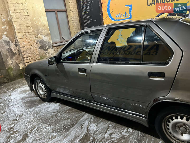 Хэтчбек Renault 19 1990 в Прилуках
