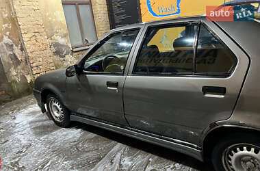 Хэтчбек Renault 19 1990 в 