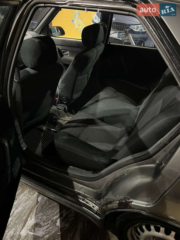 Хэтчбек Renault 19 1990 в Прилуках