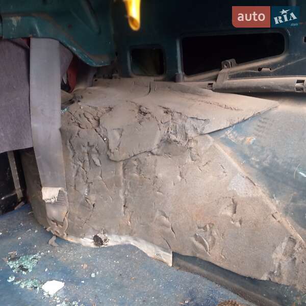 Седан Renault 19 1998 в Безлюдовке