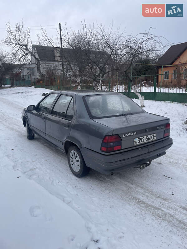 Седан Renault 19 1992 в Умани фото 4 Седан Renault 19 1992 в Умани