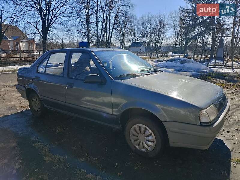 Седан Renault 19 1992 в Умані