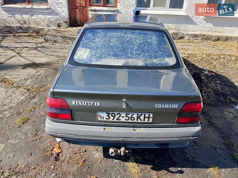 Седан Renault 19 1992 в Умані