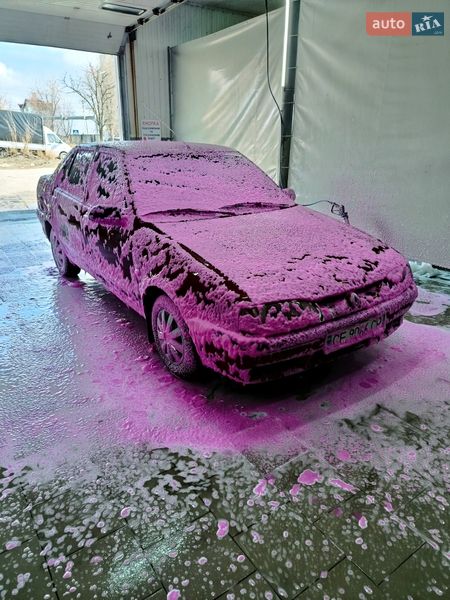 Седан Renault 19 1995 в Киеве
