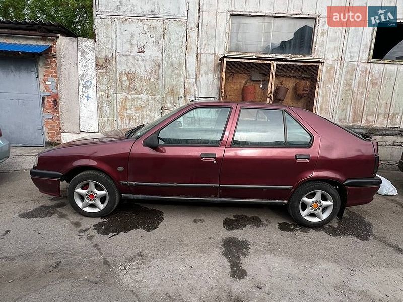 Хэтчбек Renault 19 1993 в Киеве