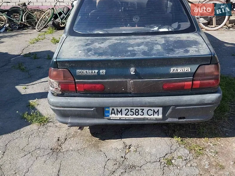 Renault 19 1998