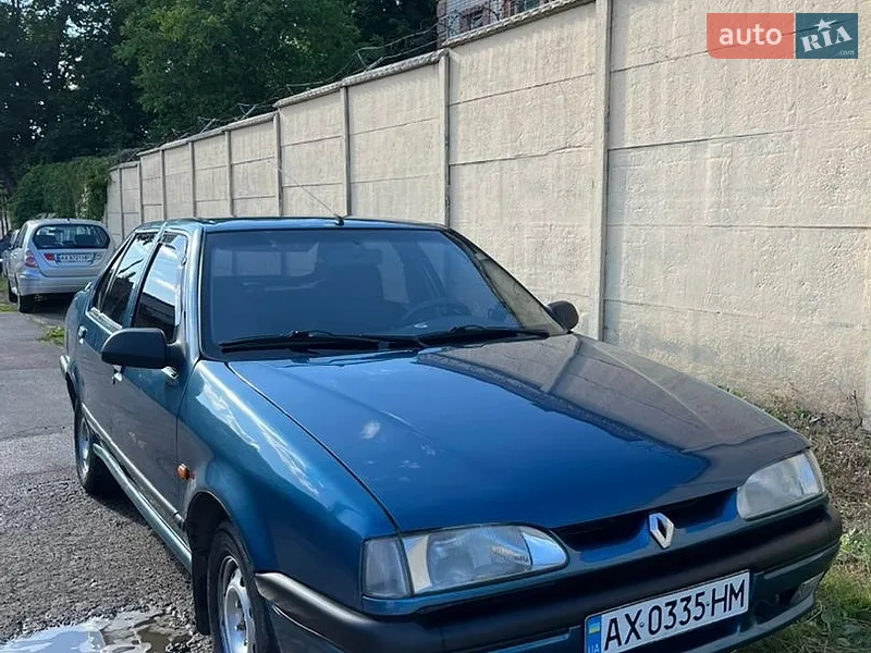 Renault 19