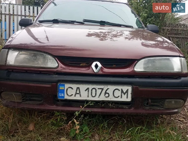 Renault 19
