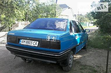 Седан Renault 21 1987 в Коростене