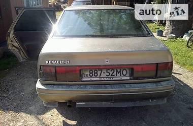 Седан Renault 21 1992 в Косові