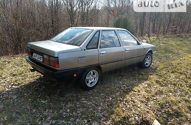 Седан Renault 21 1986 в Черновцах