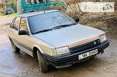 Седан Renault 21 1990 в Черновцах