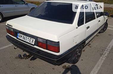 Седан Renault 21 1986 в Житомире