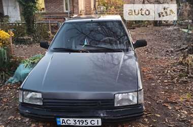 Седан Renault 21 1988 в Луцке