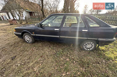 Хэтчбек Renault 21 1990 в 