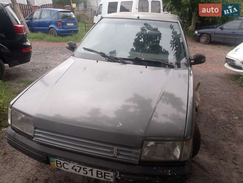 Renault 21 1989
