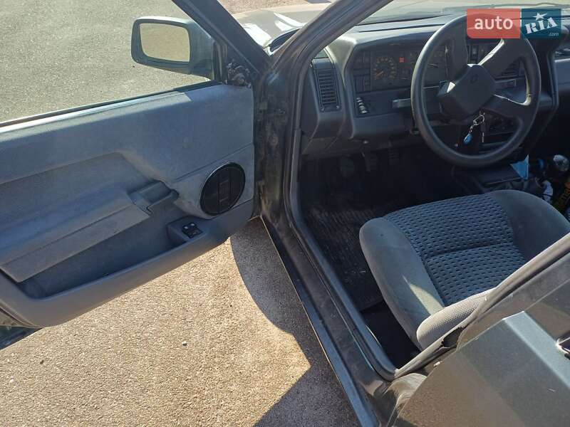 Хэтчбек Renault 21 1990 в Киеве фото 6 Хэтчбек Renault 21 1990 в Киеве