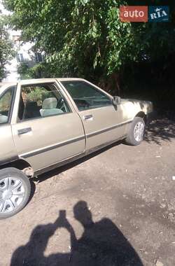 Седан Renault 21 1986 в Черкасах