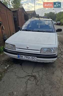 Універсал Renault 21 1992 в Рівному