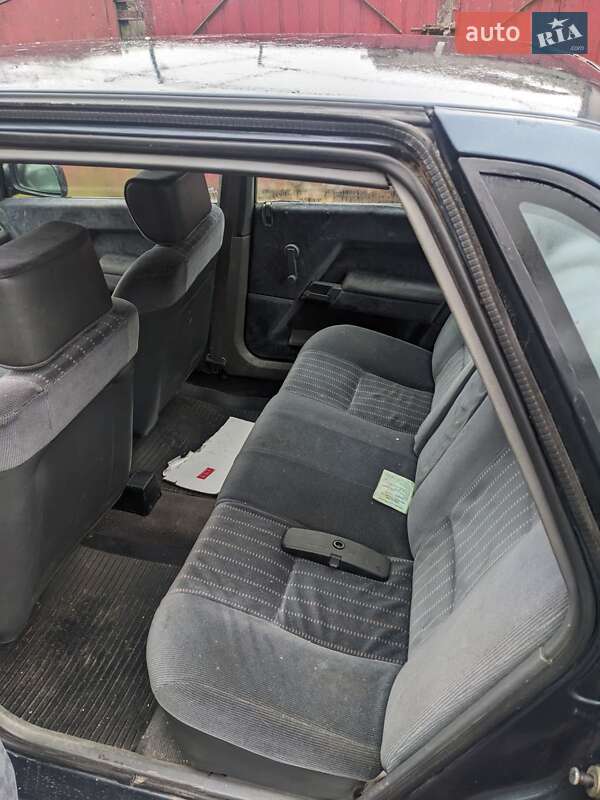 Седан Renault 21 1990 в Ровно