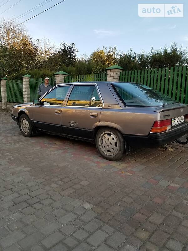 Седан Renault 25 1985 в Івано-Франківську