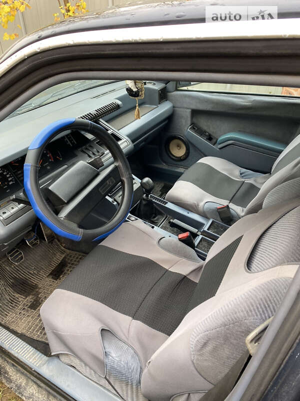 Хэтчбек Renault 25 1988 в Ужгороде