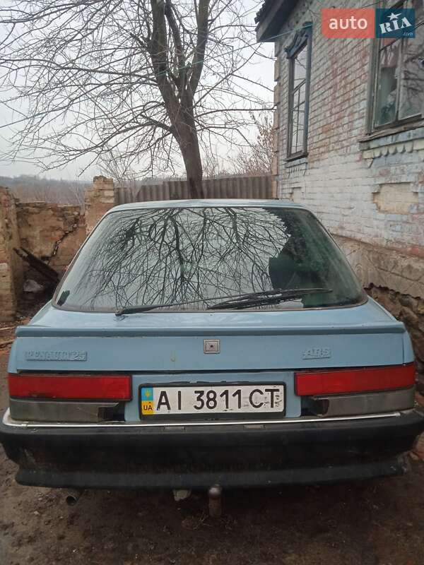 Хэтчбек Renault 25 1990 в Знаменке