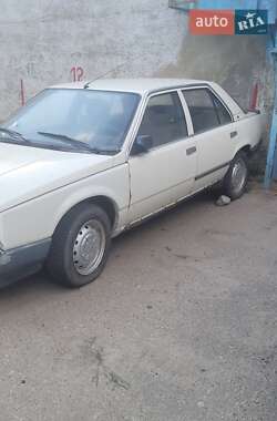 Хэтчбек Renault 25 1988 в 