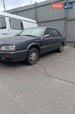 Хэтчбек Renault 25 1990 в Киеве