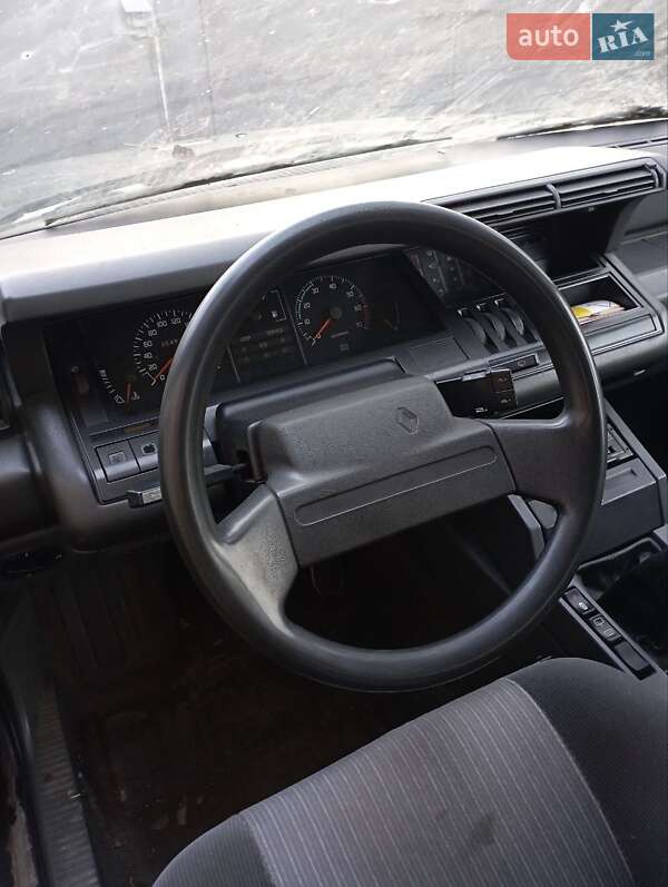 Хетчбек Renault 25 1988 в Зіньківі