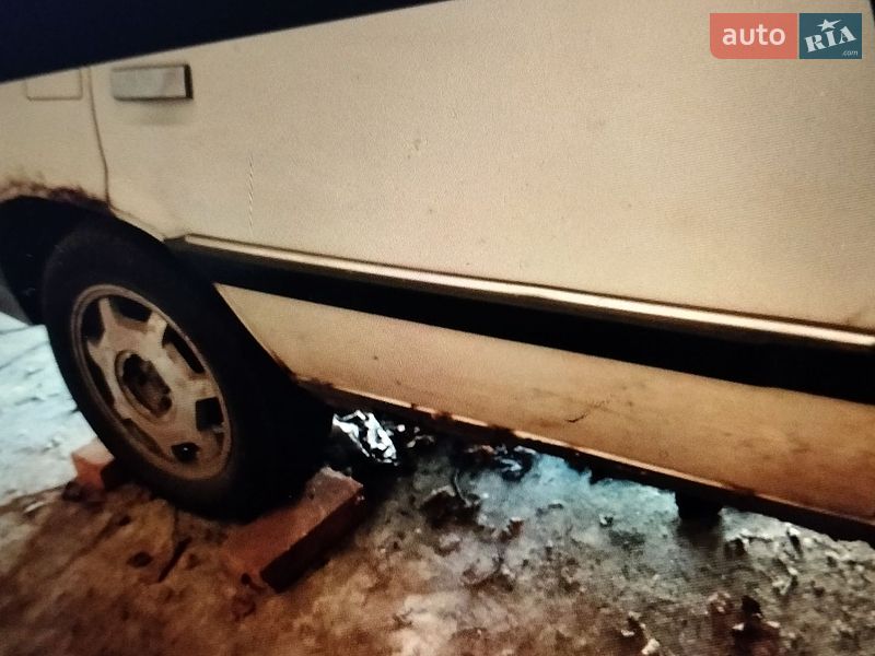 Хэтчбек Renault 25 1988 в Гоголеве