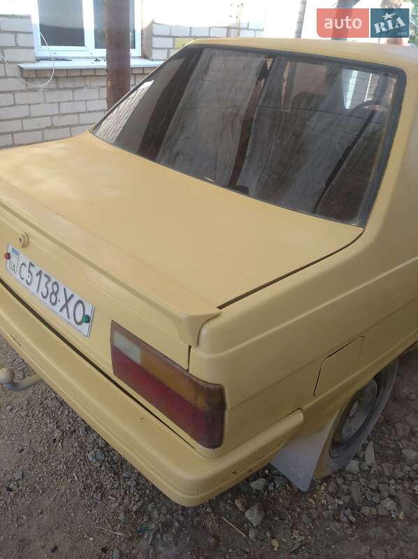 Седан Renault 9 1983 в Херсоне