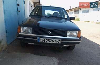 Седан Renault 9 1983 в Ізмаїлі