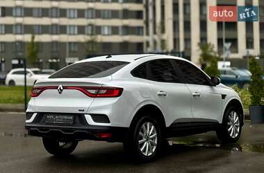 Позашляховик / Кросовер Renault Arkana 2020 в 