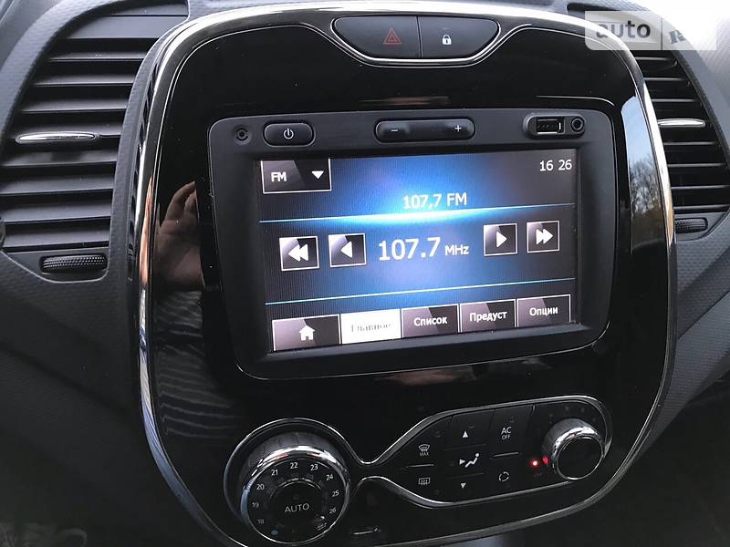 Позашляховик / Кросовер Renault Captur 2015 в Житомирі