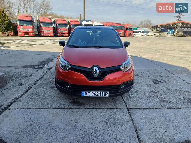 Внедорожник / Кроссовер Renault Captur 2016 в Ужгороде