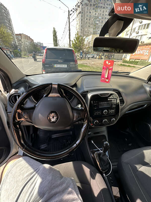 Внедорожник / Кроссовер Renault Captur 2015 в Одессе