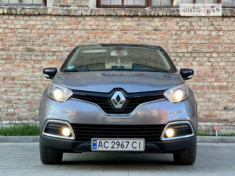 Позашляховик / Кросовер Renault Captur 2016 в Луцьку