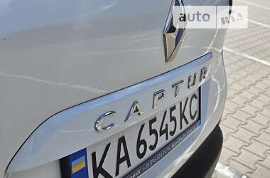 Позашляховик / Кросовер Renault Captur 2018 в 