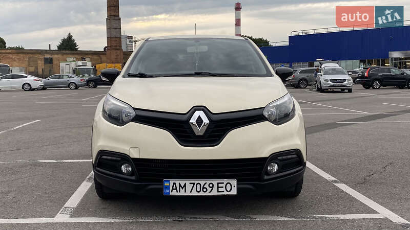 Внедорожник / Кроссовер Renault Captur 2015 в Житомире