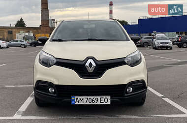 Внедорожник / Кроссовер Renault Captur 2015 в 