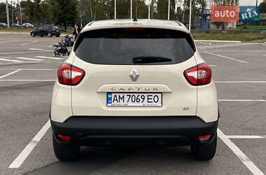 Внедорожник / Кроссовер Renault Captur 2015 в 