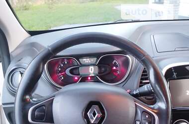 Позашляховик / Кросовер Renault Captur 2017 в Бродах