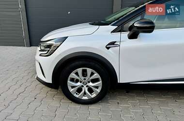 Позашляховик / Кросовер Renault Captur 2021 в 