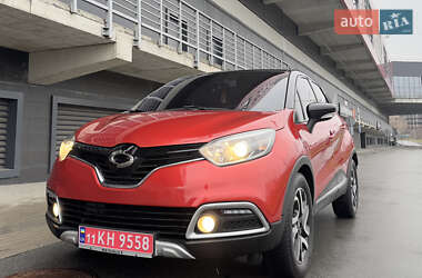 Внедорожник / Кроссовер Renault Captur 2015 в Киеве