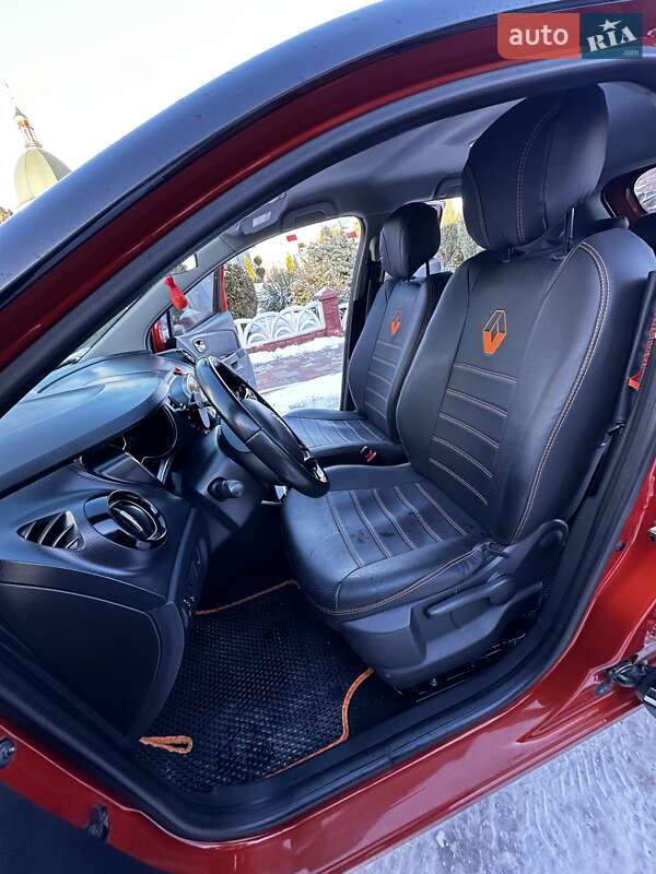 Позашляховик / Кросовер Renault Captur 2014 в Винниках фото 6 Позашляховик / Кросовер Renault Captur 2014 в Винниках